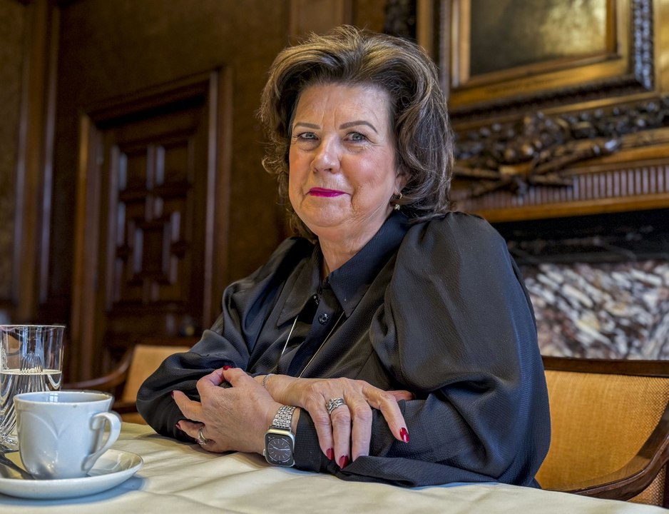 Paul Trainer chats to Elaine C Smith about all things Glasgow