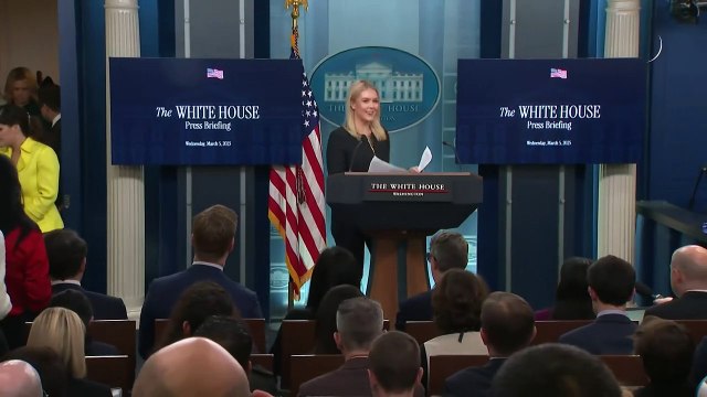 EEUU aplaza aranceles a importaciones de autos de Canadá y México, pero no avanza con Trudeau