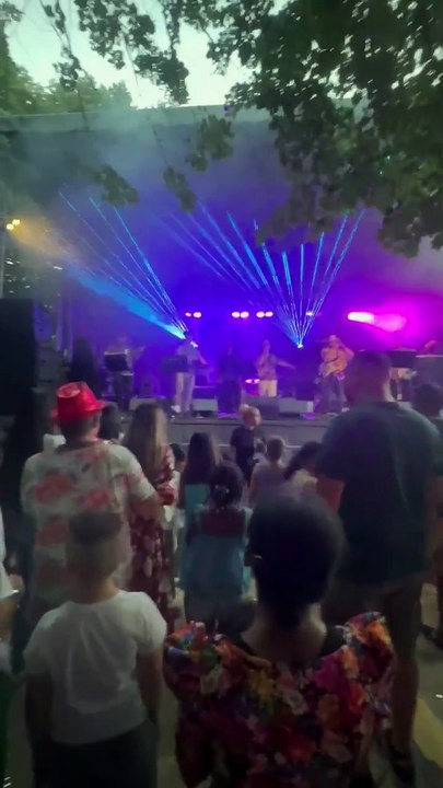 Orchestre Clin d'Oeil  Célébrons la Fête Nationale Française en Musique #music #musica #show (30)