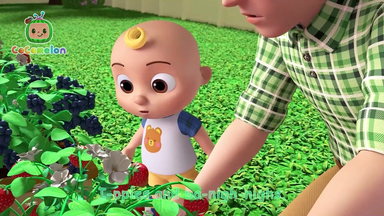 Apples and Bananas Song! 🍎 | CoComelon Nursery Rhymes & Kids Songs