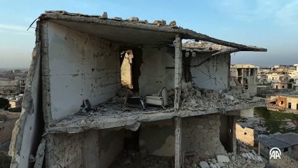 İHH'dan, Halep'te enkaz haline gelen evlerin arasında toplu iftar