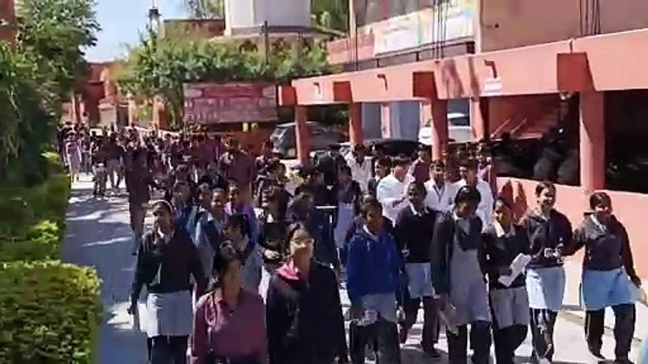 VIDEO: माध्यमिक शिक्षा बोर्ड की परीक्षा हुई शुर...