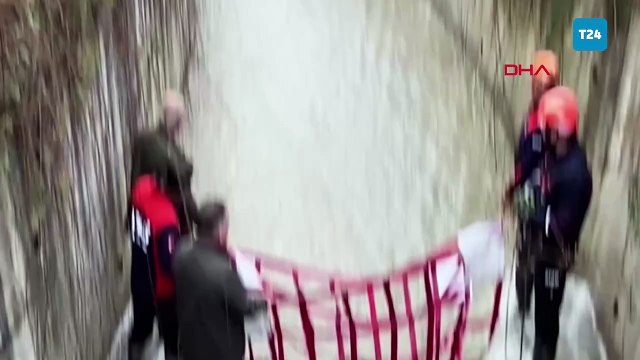 Su kanalında mahsur kalan karacanın kurtarılma anları kamerada