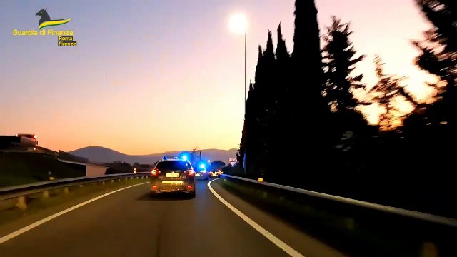 Import dalla Cina con maxi frode fiscale: il video del blitz della Guardia di Finanza