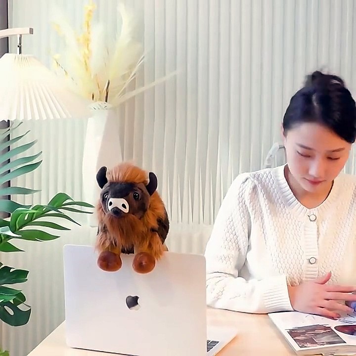 New sunrise wholesale manufacture soft stuffed simulation snow leopard plush panther stuffed emulation lion animal doll