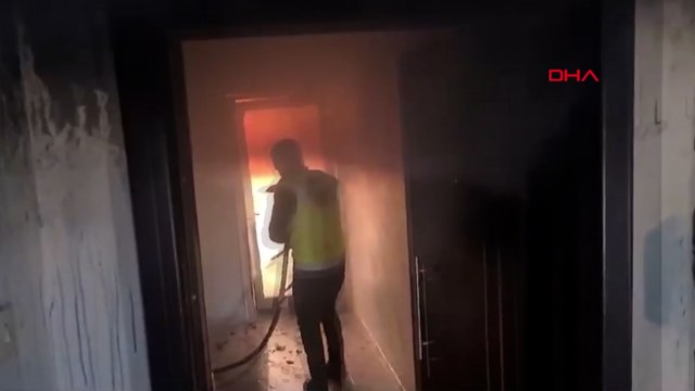 Siirt'te yangın çıkan daire, kullanılamaz hale geldi