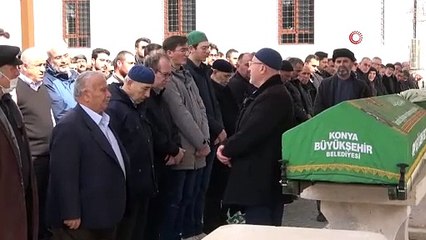 Konya’da balkondan düşerek hayatını kaybeden profesör son yolculuğuna uğurlandı