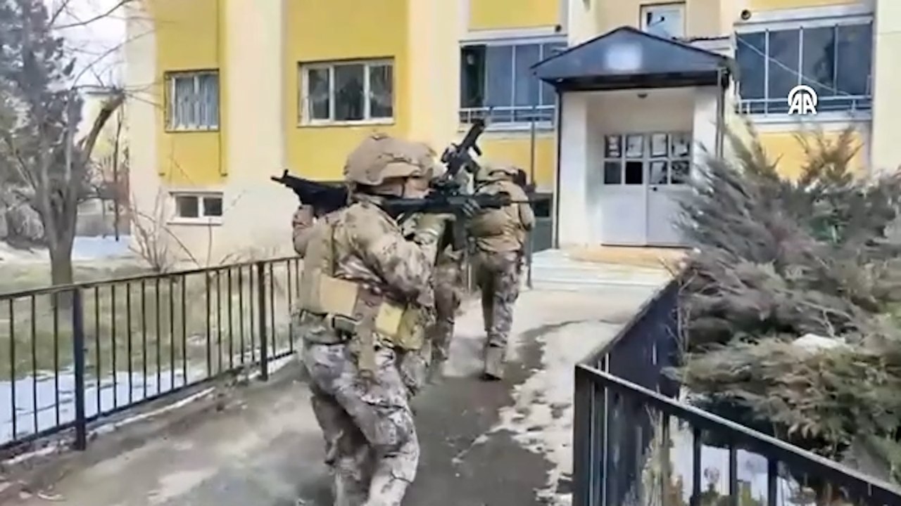 Bingöl merkezli 3 ilde terör örgütü propagandası iddiasıyla 3 şüpheli tutuklandı