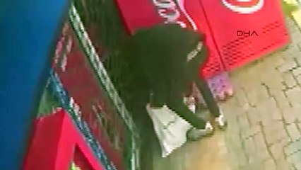 Hırsızlık anı saniye saniye kaydedildi