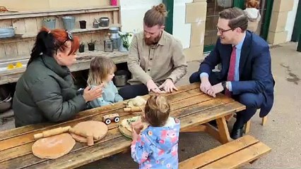 Chief Secretary Darren Jones visits Naturally Learning at Nansledan