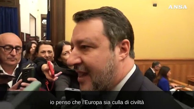 Salvini: Si' a fondi per difesa interna, no a testate nucleari