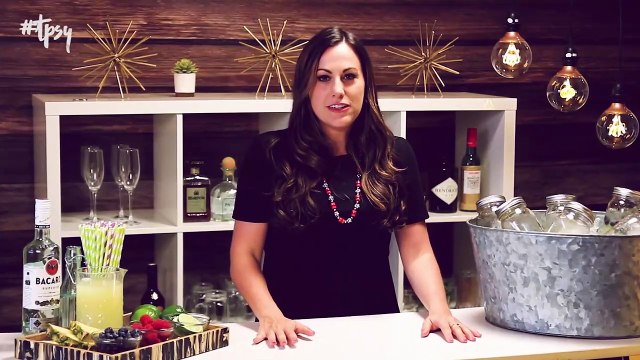 Make Staying In Even More Fun That Going Out with These Amazing Mason Jar Drinks