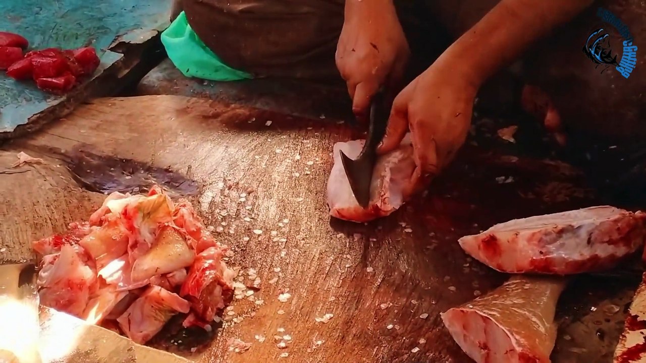 Big Red Vekhla Fish Cutting & Cleaning at India Fish Market  SMN Fish Cutting