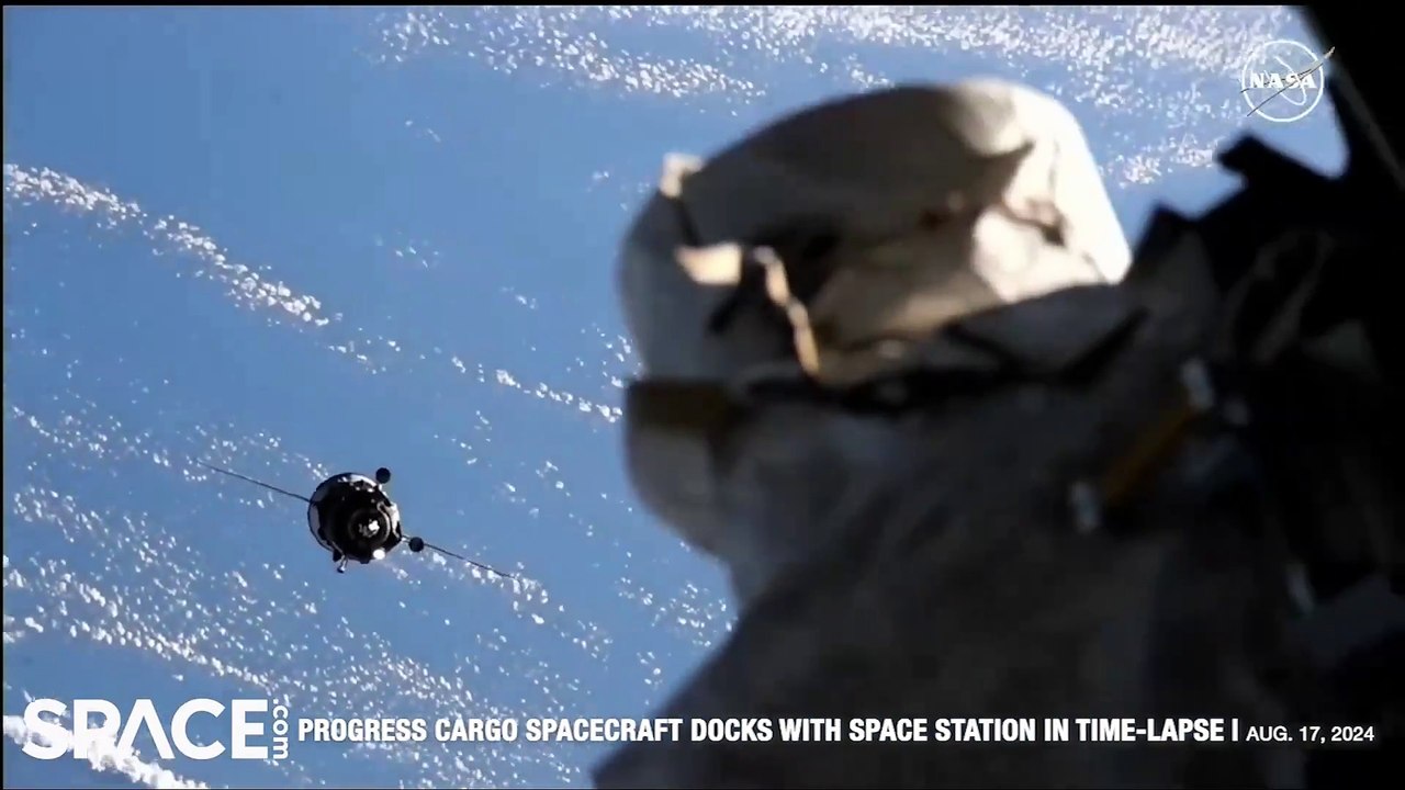 Time-Lapse Of Progress Cargo Spacecraft Docking With Space Station
