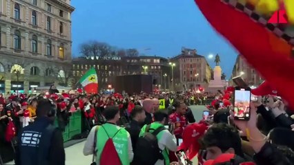 Ferrari, festa spettacolo a Milano con Hamilton e Leclerc - Video