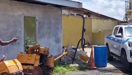 SEA LOTS (West) RESIDENT ATTACKED, DESPITE POLICE PRESENCE