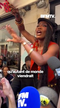 La rappeuse américaine Doechii rencontre ses fans à Paris et provoque un mouvement de foule