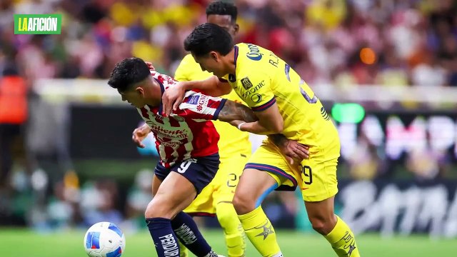 Aficionados agreden a David Faitelson tras el Clásico Nacional en el Estadio Akron