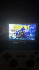 Fortnite pc sur un ecran de 5 pouces ?