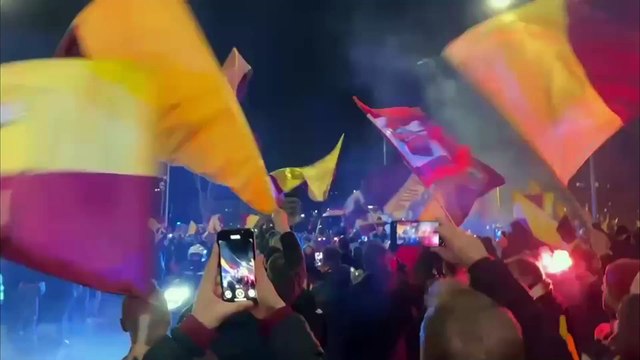 Roma, che entusiasmo! L'accoglienza dei tifosi è pazzesca