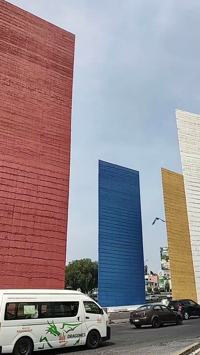 Torres de Satélite en Naucalpan, Edomex (Vídeo 58)