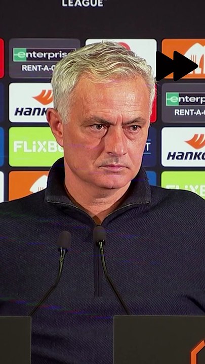 Mourinho pretends to sleep during journalist’s question