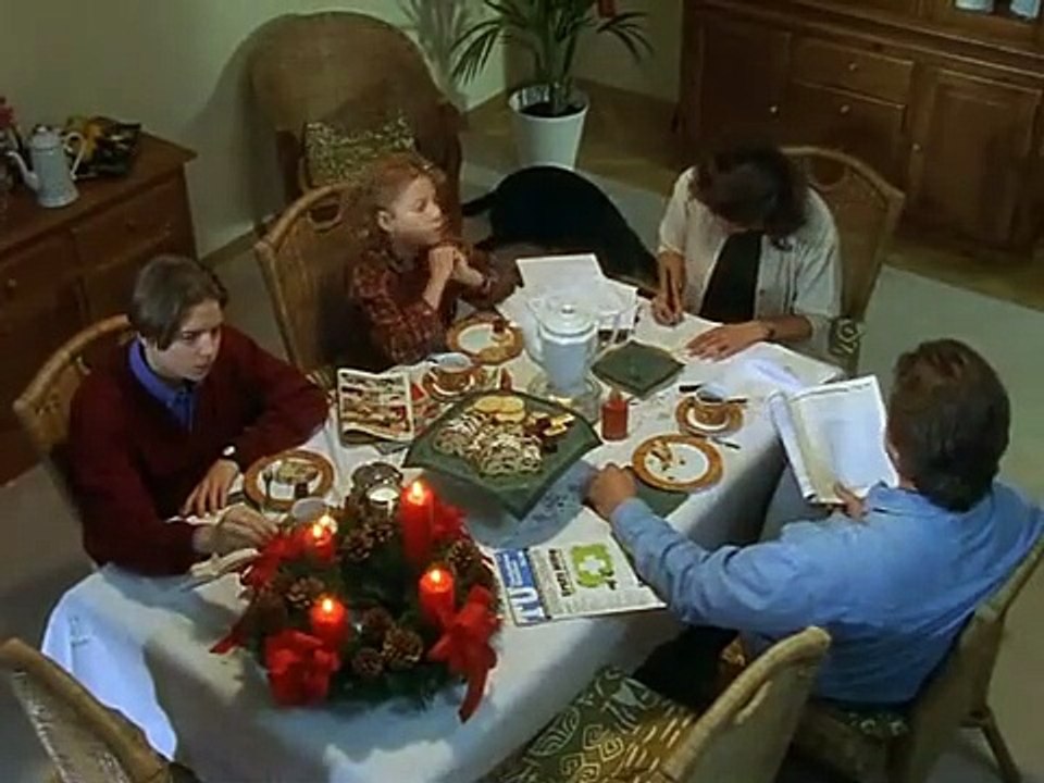 Unser Charly S02E01-Weihnachten mit Charly