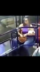 La ingeniosa estrategia de una mujer en Brasil para burlar a los ladrones y evitar que le roben