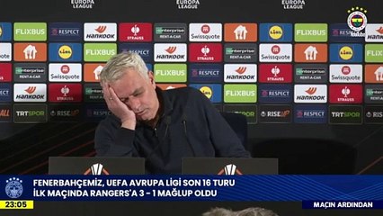José Mourinho adormece na conferência