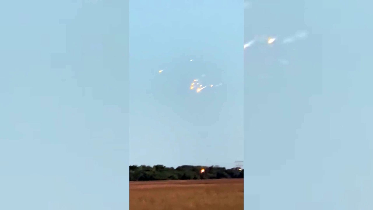 SpaceX Starship explodes in test flight, sending flaming debris soaring across sky