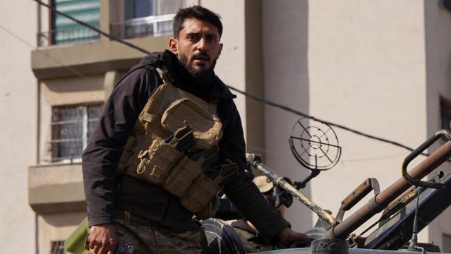 Grupos armas vinculados a El Asad atacan a las fuerzas sirias