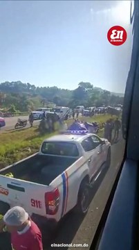 Trágico choque en la autopista deja 3 militares fallecidos y varios heridos