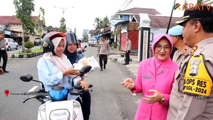 POLRES PASAMAN BERSAMA BHAYANGKARI BAGIKAN DUA RATUS PAKET BERBUKA PUASA SETIAP HARI DI BULAN RAMADHAN