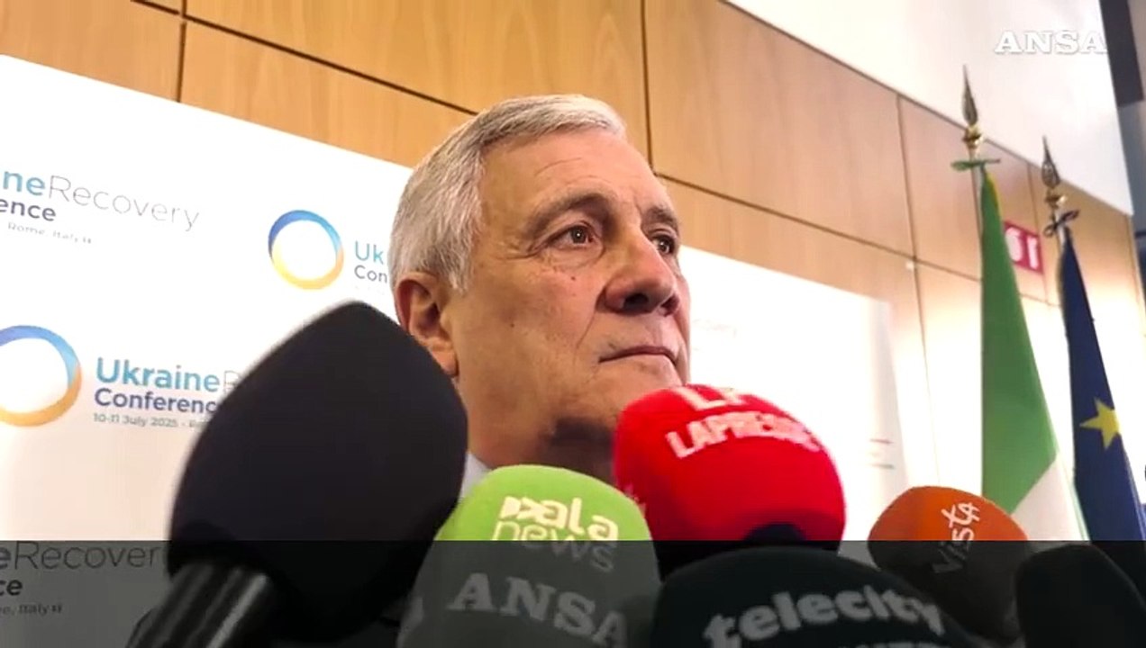 Tajani: "Salvini non vuole l'esercito europeo? Io favorevole"