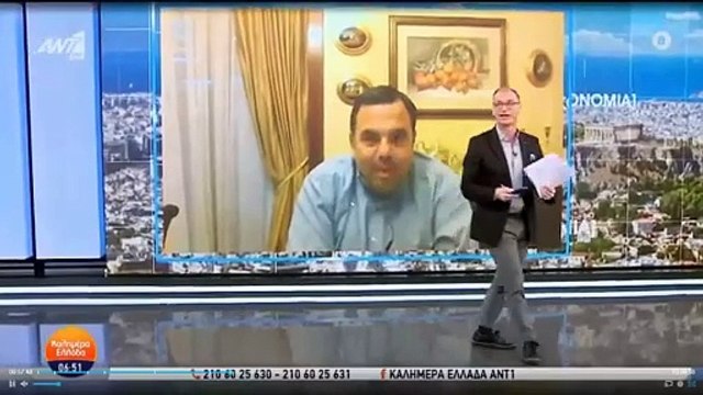 Γιώργος Παπαδάκης: Καρέ καρέ η στιγμή που βγήκε στον αέρα ενώ κάπνιζε - Η αμηχανία στο πλατό