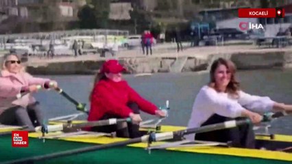 Kocaeli'de kadın gazeteciler 8 Mart etkinliğinde kürek çekti