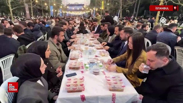 AK Parti İstanbul İl Gençlik Kolları, İstanbul Üniversitesi'nde iftar düzenledi