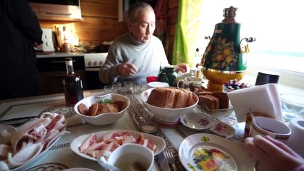 "Life in the COLDEST PLACE on Earth! (Record-Break