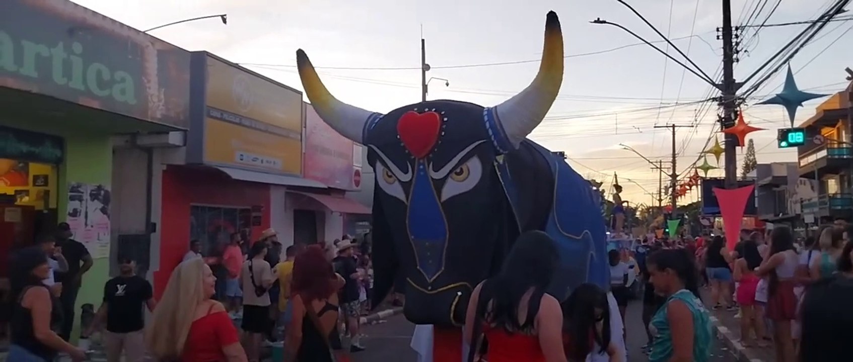 (P1) BLOCO DA VACA -  DOMINGO -CARNARTUR 2025 - ARTUR NOGUEIRA