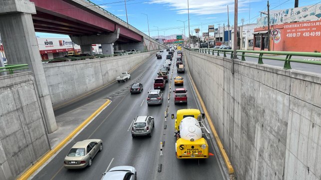 Movilidad en Saltillo: ¿por qué colocaron barreras en el carril del deprimido de Luis Echeverría?