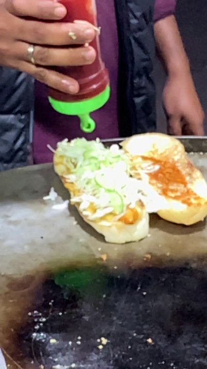 Burger Garnishing