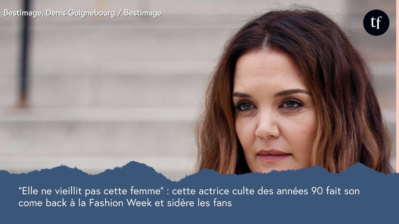 "Elle ne vieillit pas cette femme" : cette actrice culte des années 90 fait son come back à la Fashion Week et sidère les fans