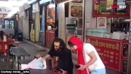 IIT Baba को Date पर कौन सी लड़की ने दिया फूलों का गुलदस्ता, Fans देखकर हुए हैरान l ! FilmiBeat Hindi