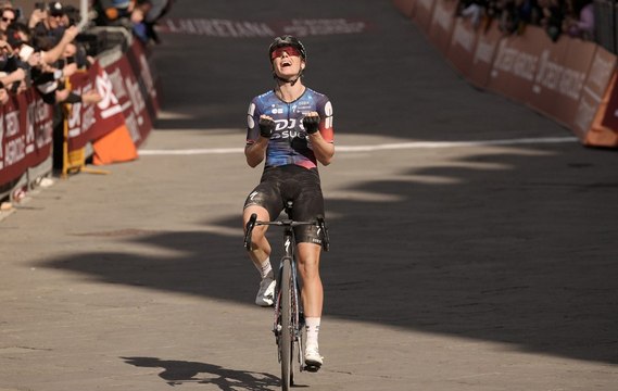 Cyclisme - Strade Bianche 2025 - Demi Vollering et FDJ-SUEZ remportent une course palpitante, Pauline Ferrand-Prévot sur le podium devant Juliette Labous !