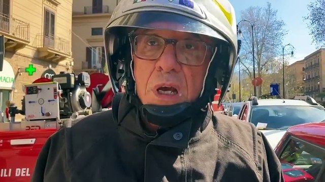 Incendio a Palermo, direttore regionale vigili del fuoco: Operazioni complesse a 25 metri di altezza - Video