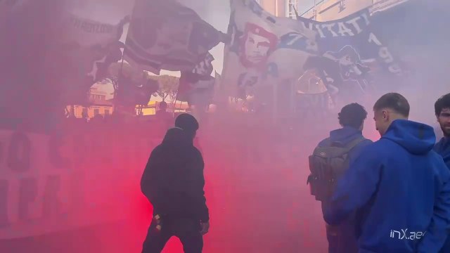 Spezia-Pisa, così i tifosi nerazzurri caricano la squadra prima della partenza per la Liguria