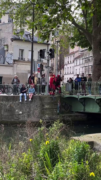 Plongée dans le canal Saint-Martin