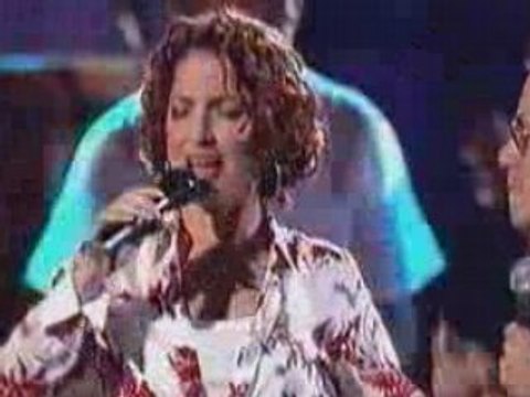 Marc Anthony & Gloria Estefan - Mi Tierra Live