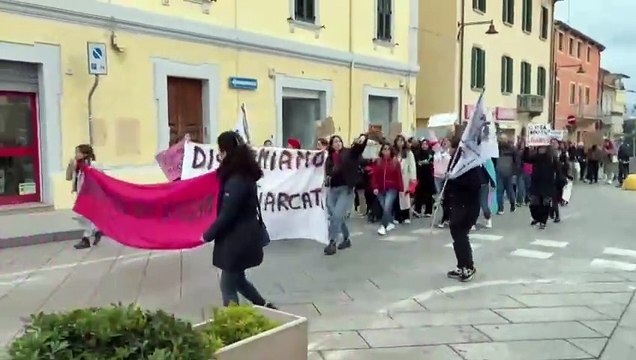 A Olbia sfila il corteo transfemminista: ?Noi contro la violenza patriarcale?