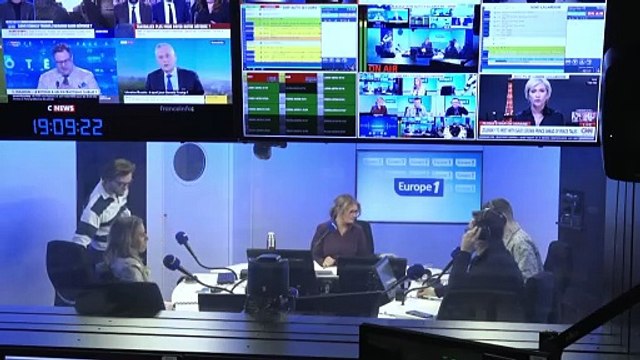 Le XV de France s'est largement imposé face aux Irlandais malgré la sortie d'Antoine Dupont